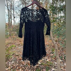 FREE PEOPLE - Sz 8 Cocktail, Chic, Minimalist Black Laced Dress w/ Floral Motif